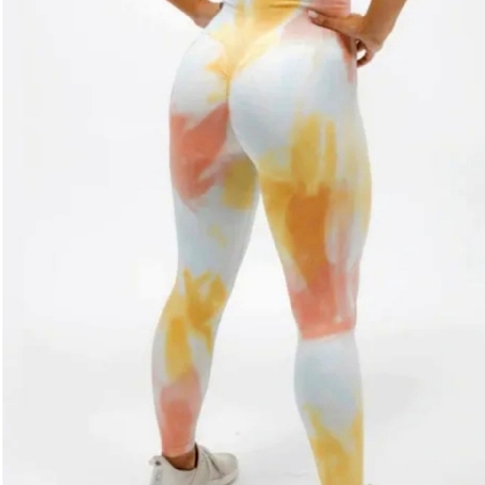 NWOT Astoria Leggings